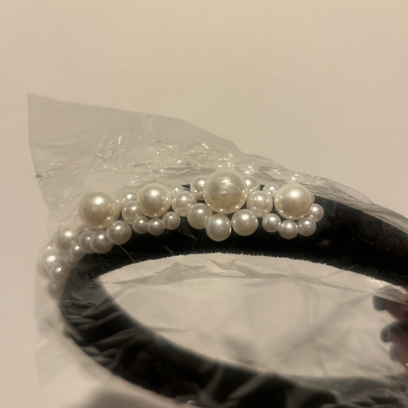Beaded Head Band - Picture 2 of 3